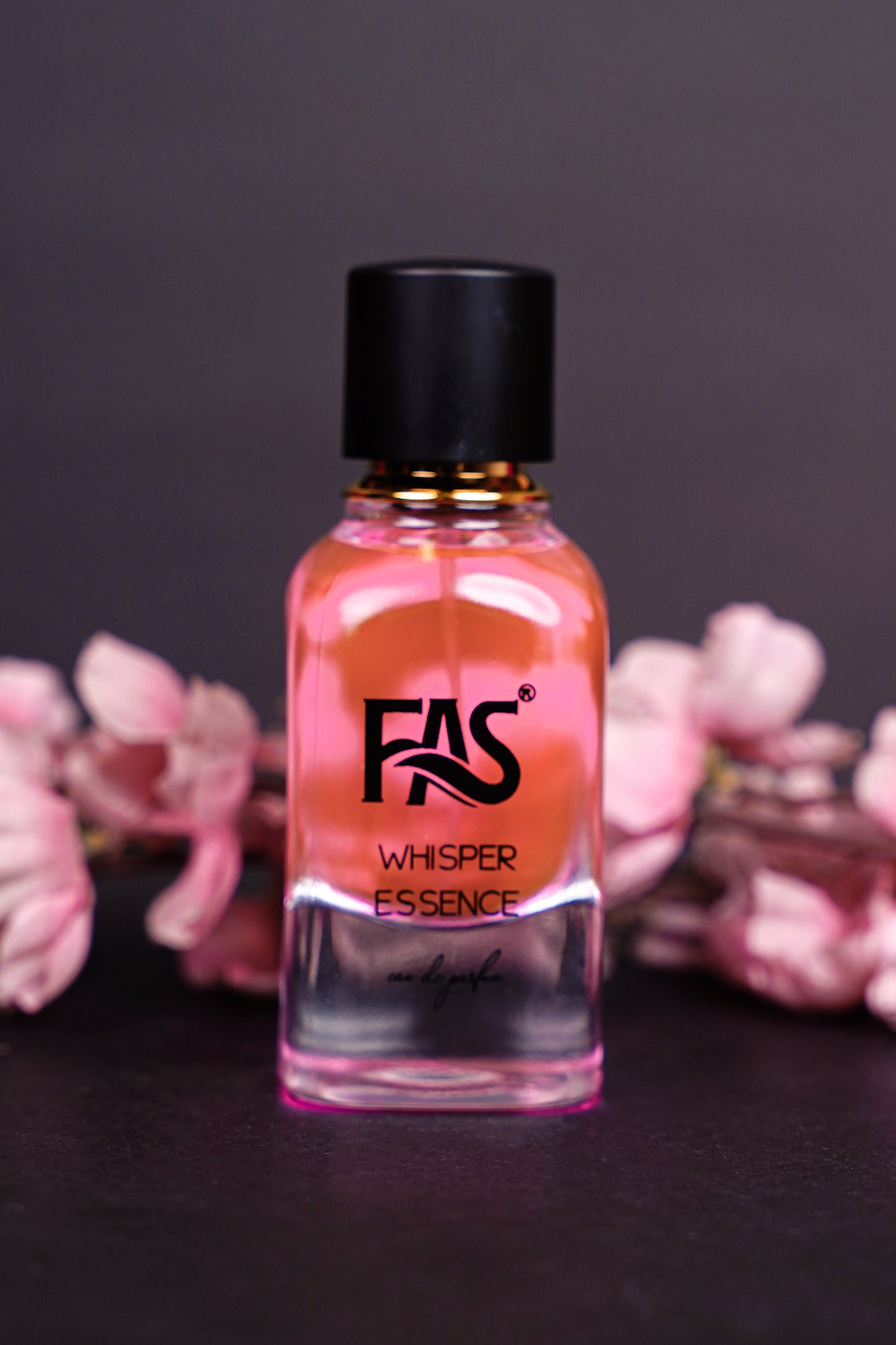 Whisper Essence / Eau de Parfum