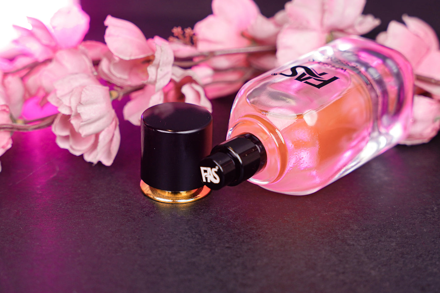 Whisper Essence / Eau de Parfum