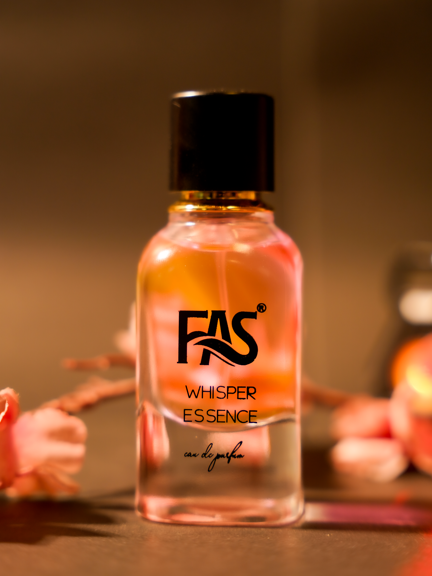 Whisper Essence / Eau de Parfum