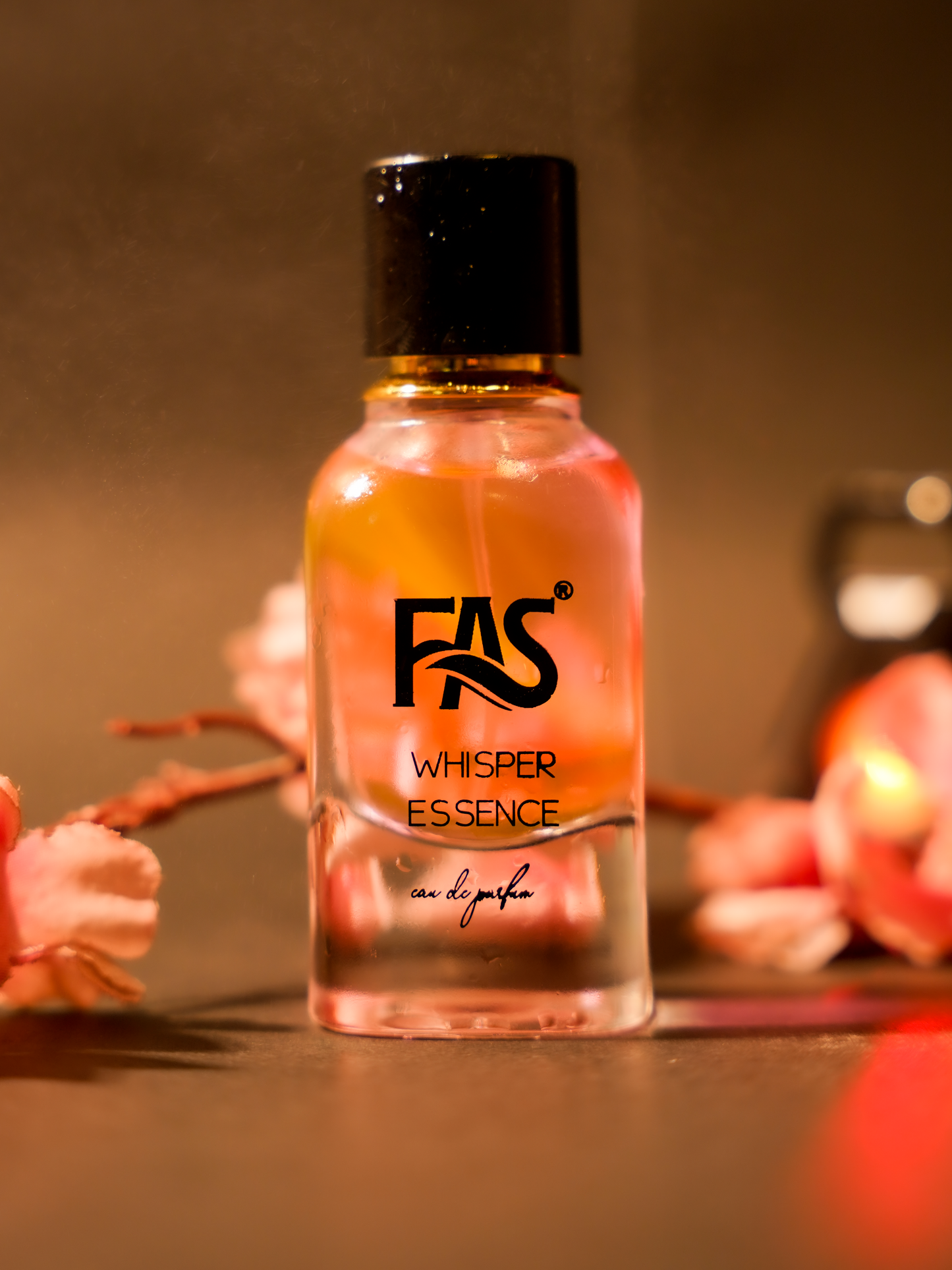 Whisper Essence / Eau de Parfum
