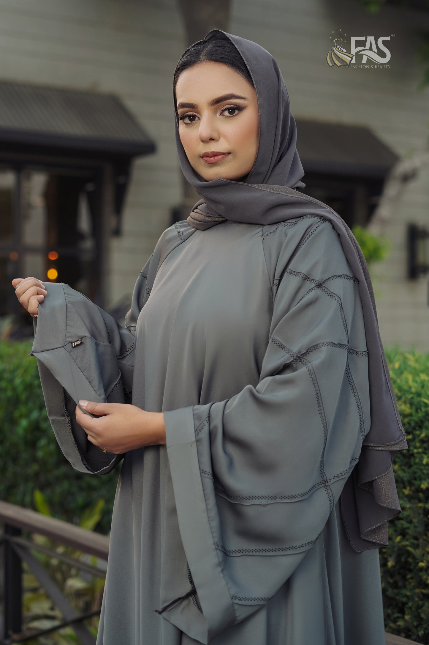 FAS Crisscross Abaya