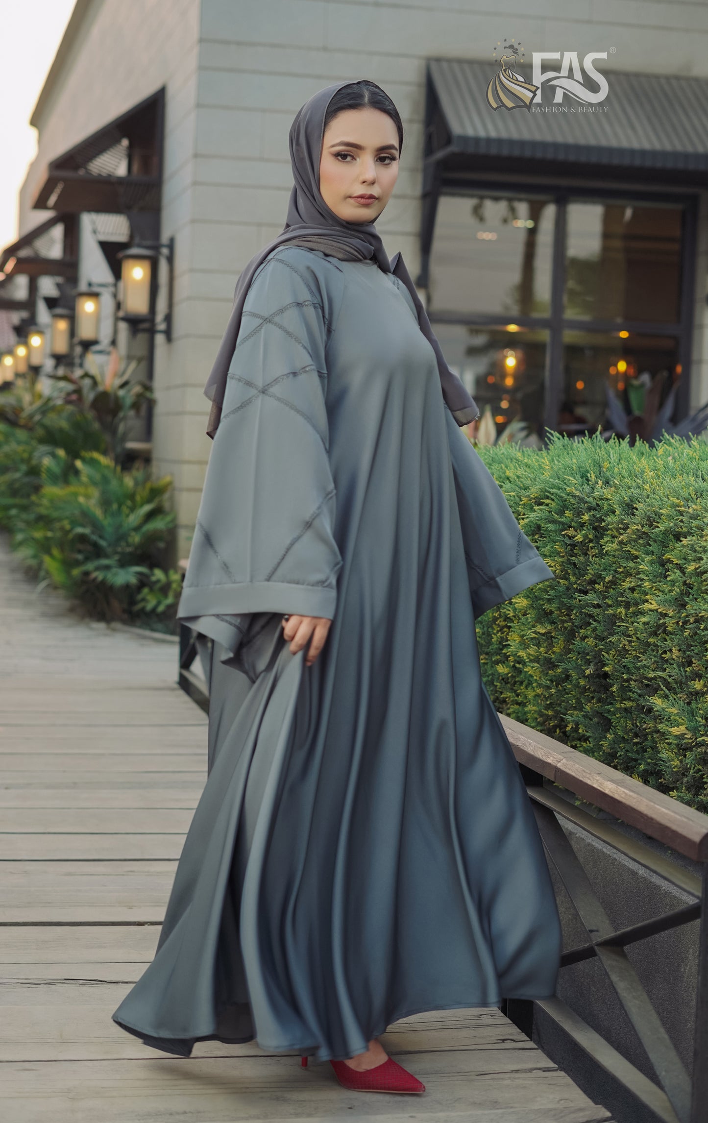 FAS Crisscross Abaya