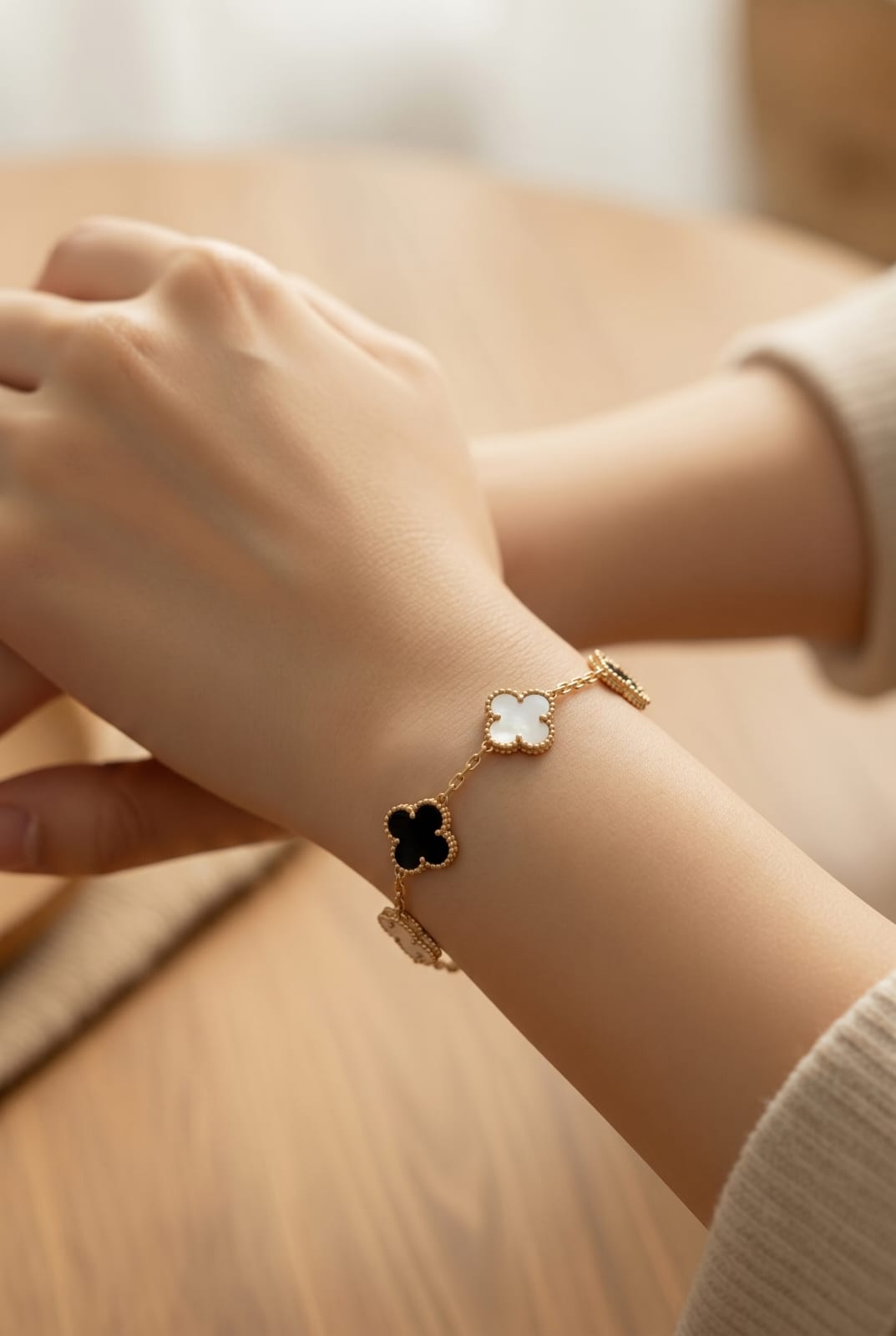 FAS Clover-BKWHT